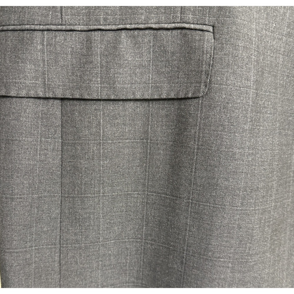 Daniel Cremieux Dark Gray 2 piece suit Men's Suit size 48R - Picture 4 of 16